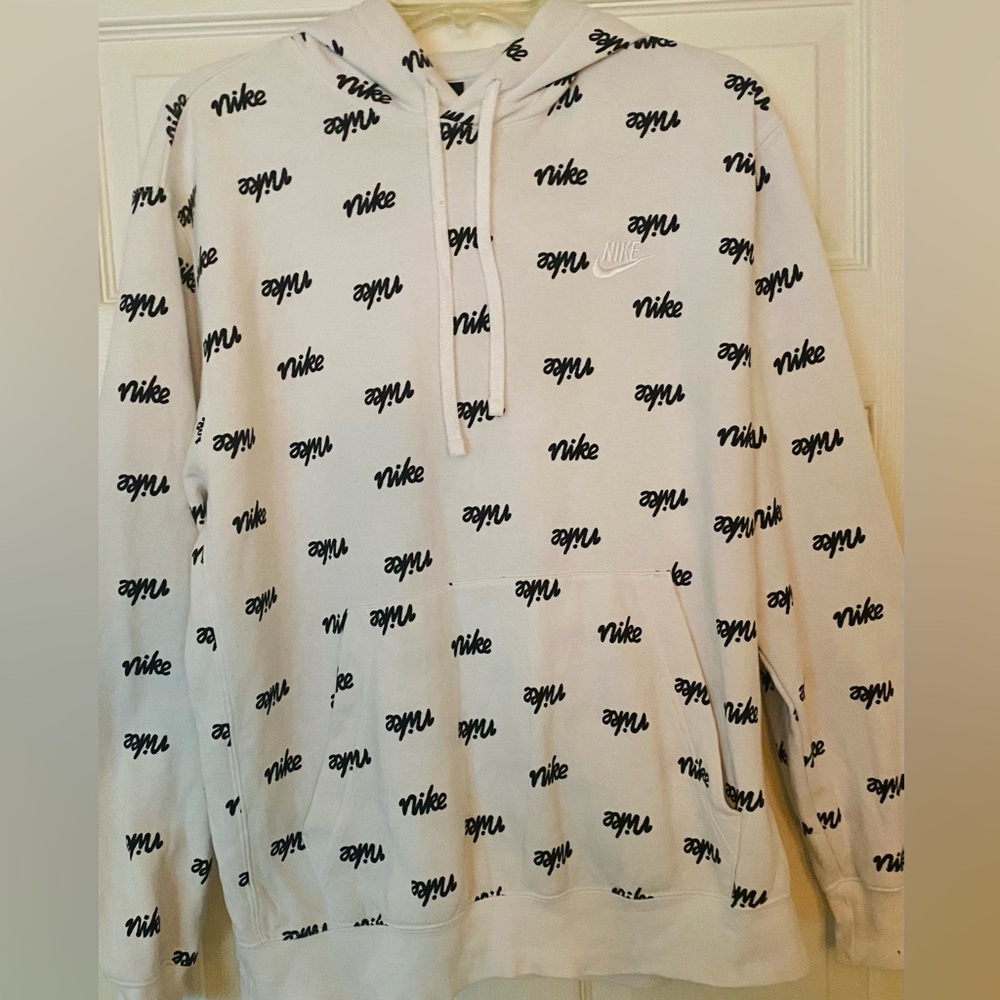 Nike (youth) Pullover Hoodie. Size L.